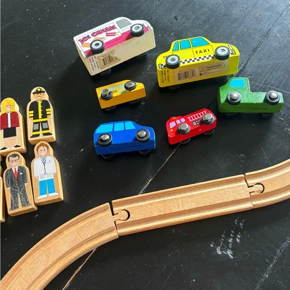 Melissa & Doug Train and Building Block Set - Picture 7 of 16